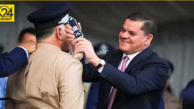 «الدبيبة» يقلد وزير الداخلية خالد المازن رتبة لواء
