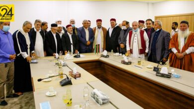 القطراني لقبائل الحضور ببرقة: الحكومة لم تلتزم بتوحيد المؤسسات والتوزيع العادل للمقدرات