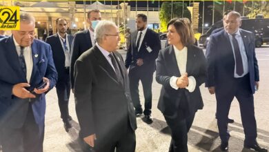 المنقوش تودع وزراء خارجية 5 دول في مطار معيتيقة