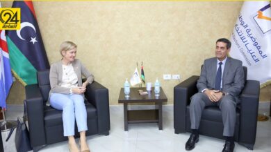 السفيرة البريطانية: بلادي تدعم إجراء الانتخابات في ليبيا