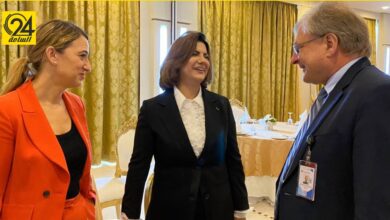 السفارة الأمريكية: مساعد وزير الخارجية وصلت طرابلس وملتزمون بدعم الانتخابات المقبلة