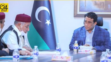 المنفي يلتقي مجلس حكماء الكفرة لبحث تخفيف المعاناة عن الأهالي