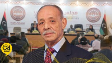 الشاطر: عقيله صالح يتصرف كما لو أنه يدير مزرعة بها أغنام