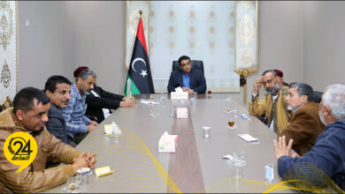 المنفي