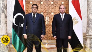 المنفي والسيسي