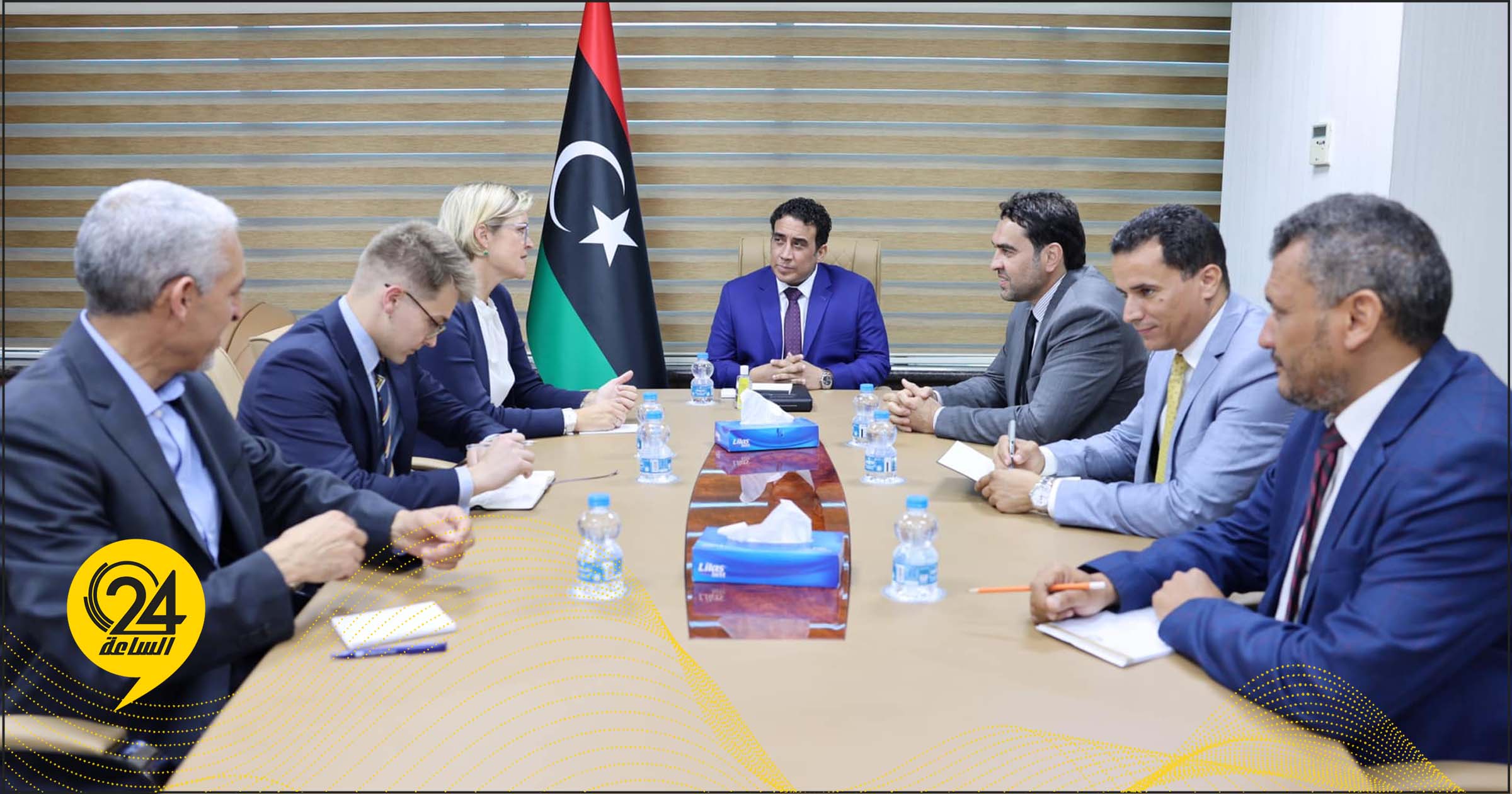 المنفي
