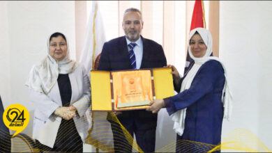 البرلمان يكرم رئيس ديوانه لجهوده في دعم قانون نفايات الرعاية الصحية
