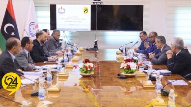 مؤسسة النفط: «بن قدارة» ناقش آليات استمرار الإنتاج ورفع معدلاته بشركة مليتة