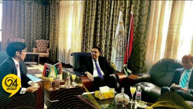 سفير الدبيبة لدى تونس يناقش مع سفير اليابان التعاون المشترك