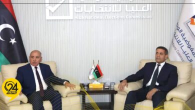 جمعة القماطي ورؤساء أحزاب آخرين يعرضون على مفوضية الانتخابات «التعاون»