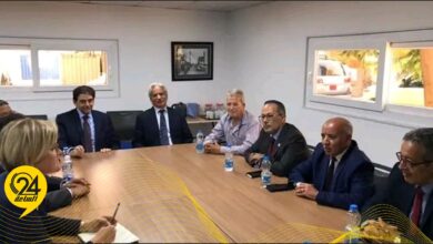 8 أحزاب أغلبها أذرع سياسية للإخوان تلتقي السفيرة البريطانية