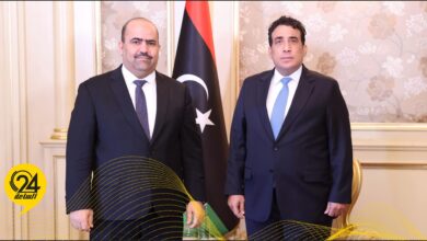 «الرئاسي»: المنفي ناقش مع سفير الجزائر دورنا في تحقيق الاستقرار السياسي