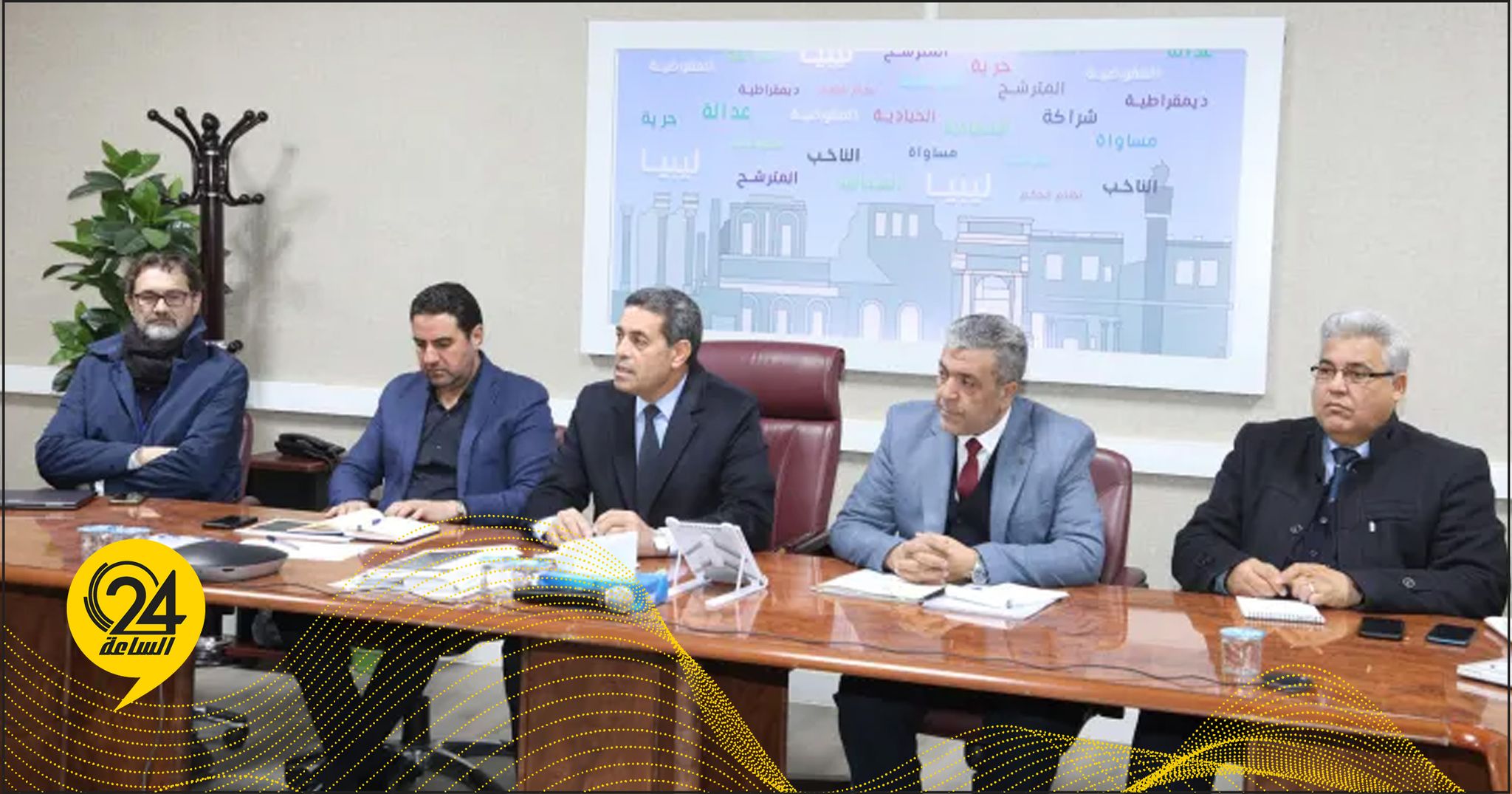 «السايح» يتابع الإجراءات الفنية والتقنية المتعلقة بتطوير «هوية الناخب»