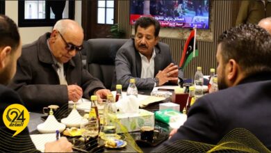 لجنة إعادة الإعمار تناقش الأوضاع الخدمية والأمنية بطبرق