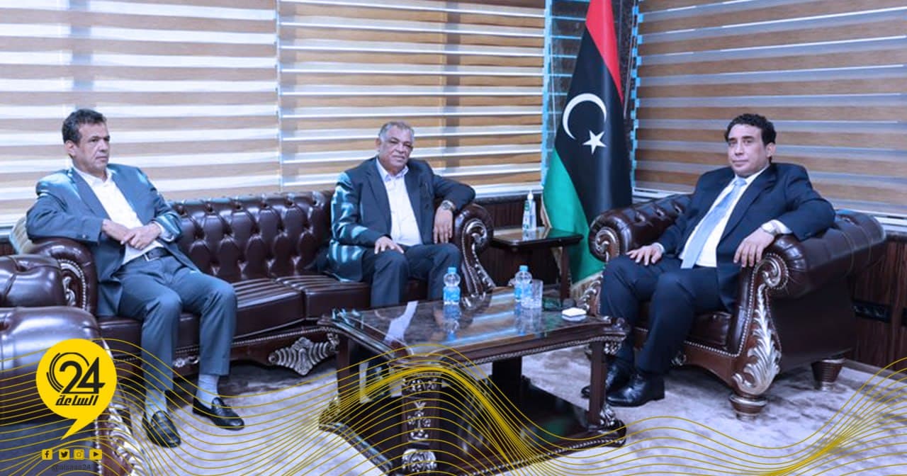 المنفي