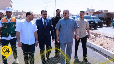 المشير خليفة حفتر يجري زيارة ميدانية إلى مواقع مشاريع الإعمار في بنغازي