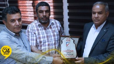 تكريم مدير أمن سرت بعد تأمين افتتاح مكتب الإدارة الانتخابية