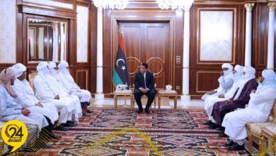 الرئاسي: المنفي ناقش مع وفد من الطوارق أوضاع أوباري