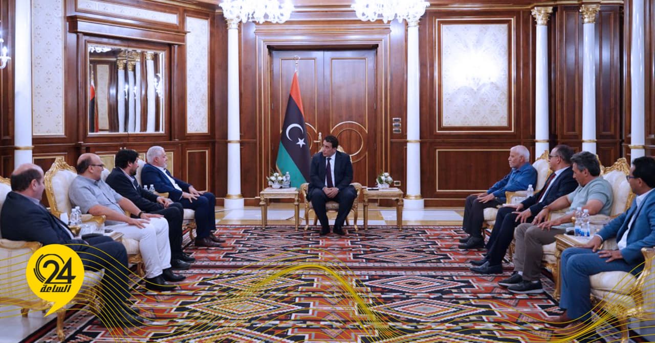 المنفي