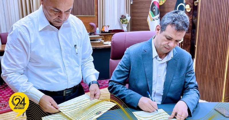 أبوجناح يوقع الدفعة العاشرة من قرارات تسوية الدرجات الوظيفية الطبية