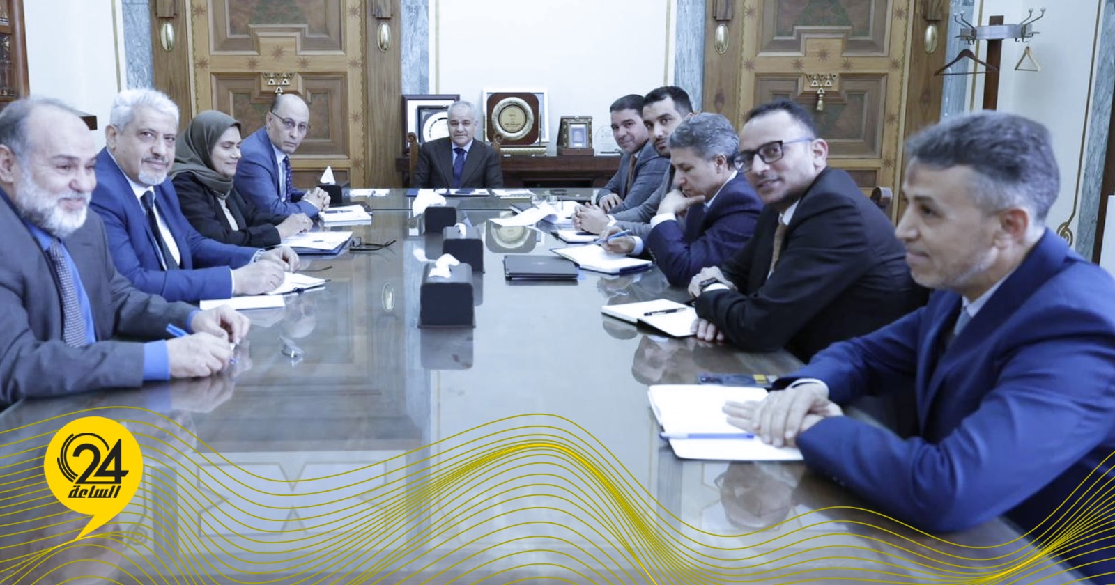 ليبيا – المحافظ يجتمع مع دوائر البنك المركزي لبحث الملفات التي تمس حياة المواطنين بشكل مباشر