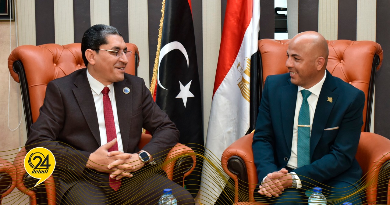 تنفيذاً لتوجيهات القائد العام.. أرحومة يناقش مع «عمال مصر» تنفيذ المرحلة الثانية للتدريب المشترك. #الساعة24 